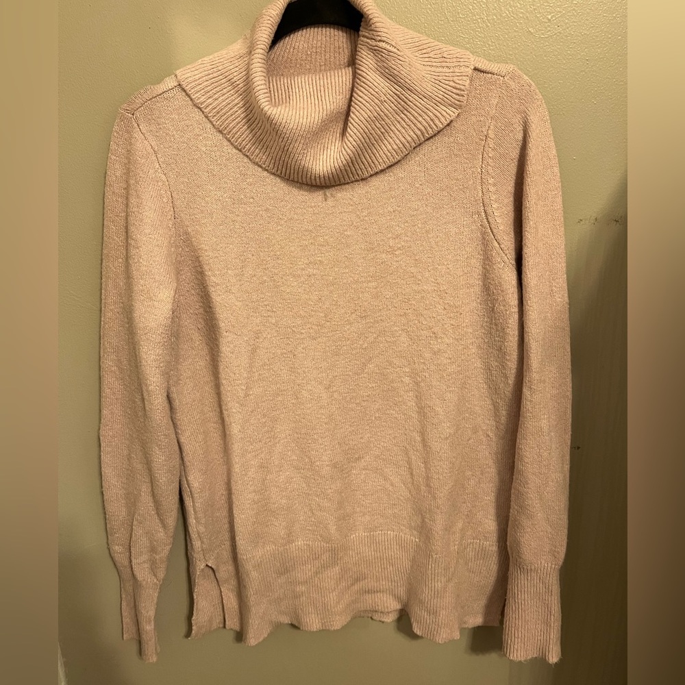 Giam pink turtleneck sweater